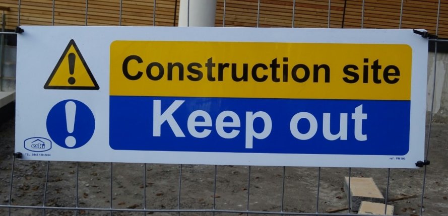 How to prevent trespassers and vandalism on a building site How to prevent trespassers and vandalism on a building site